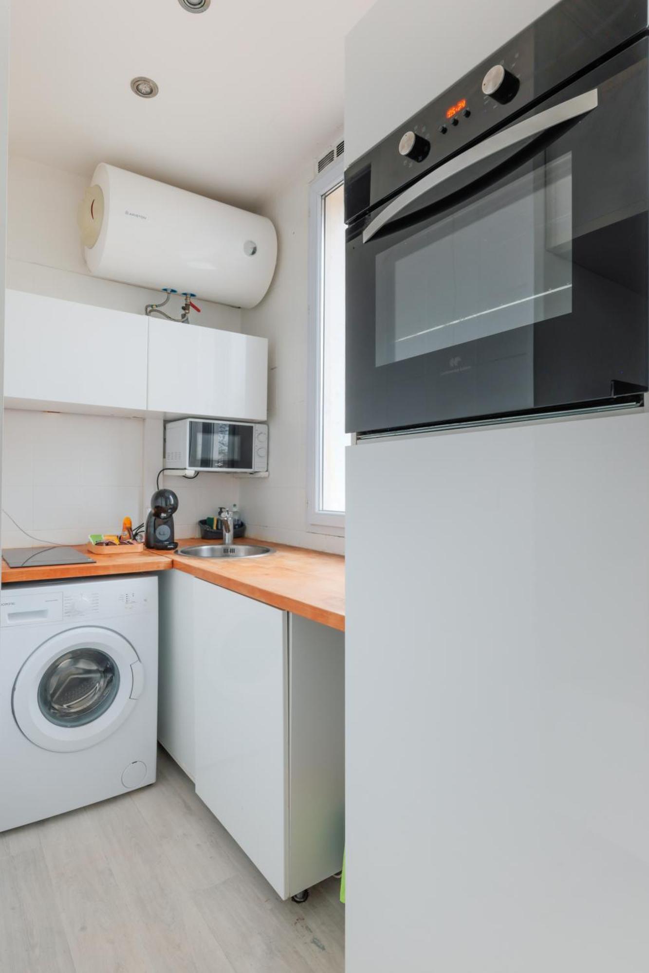 Bel Equipe De 24m2, Proche Paris